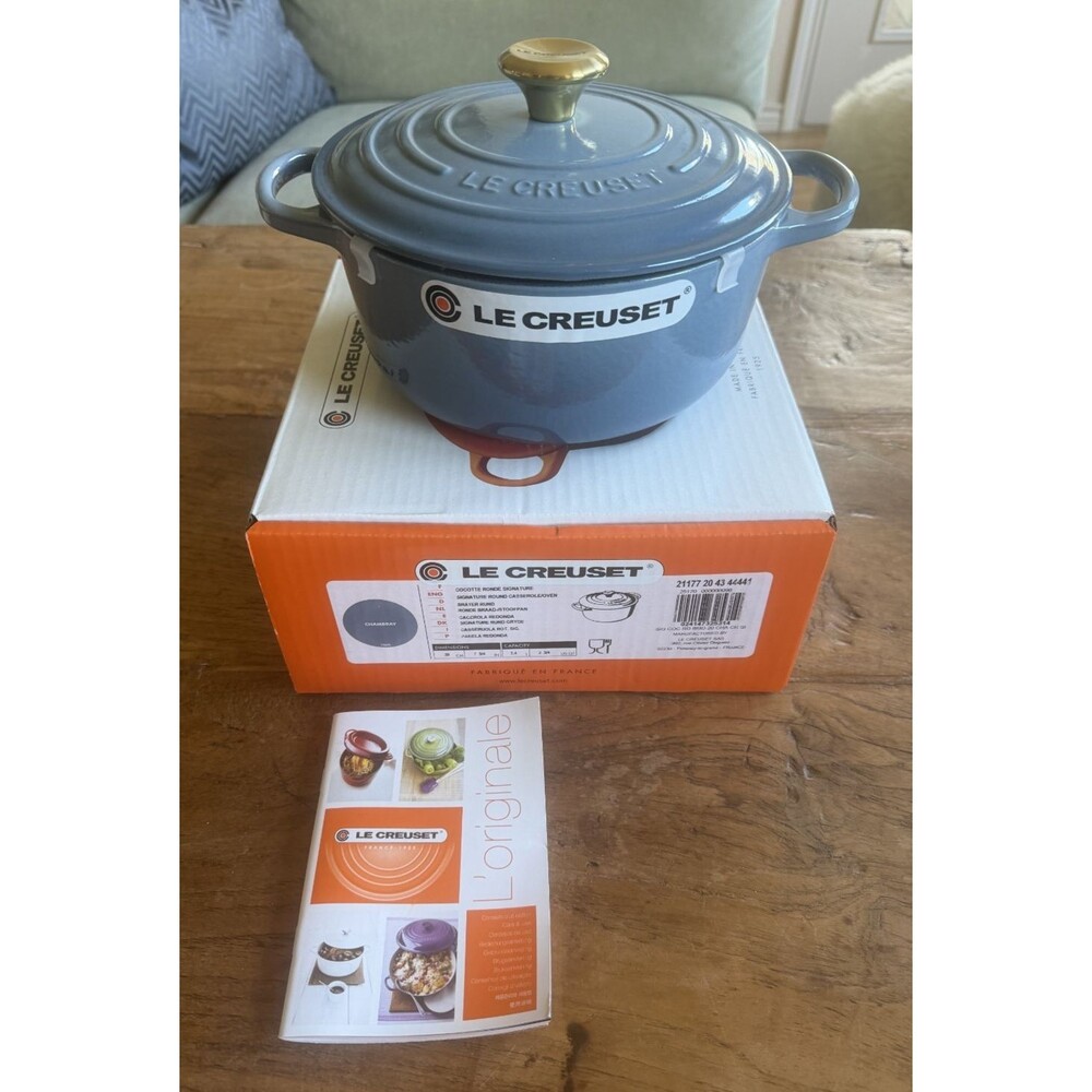 Le Creuset Signature Enameled Cast Iron Round Dutch Oven 2.75 qt Chambray NEW